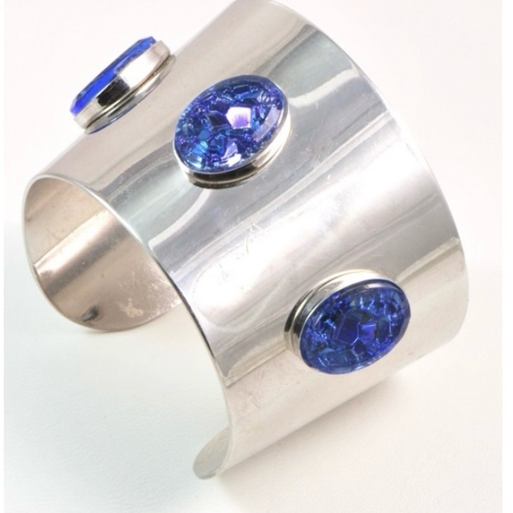 Lux Blue Oval Crackle Stone on Chrome Silver Vintage SARAH COVENTRY Wide Cuff